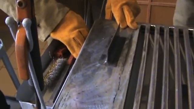 Універсальний стіл зварника 2011 смотреть онлайн