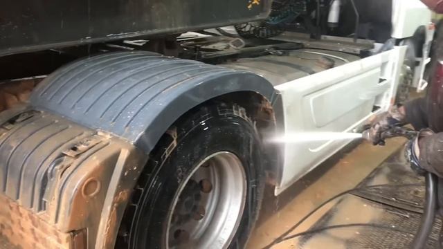 Çamura Batmış TIRI Yıkamak Alt Yıkama Detailing ASMR How To Clean Dirty Truck ?