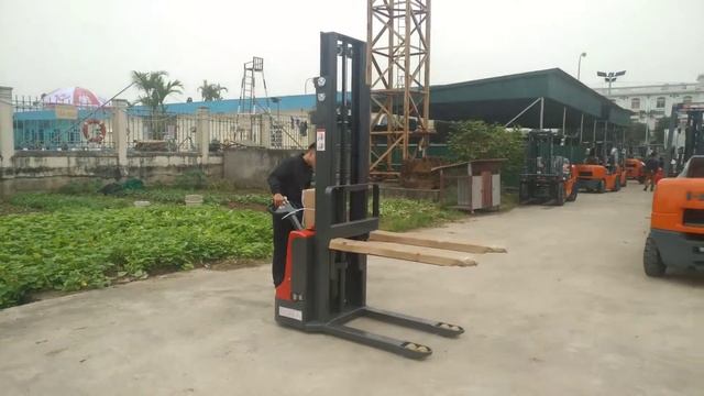 Xe nâng điện 1.2 tấn HELI | HELI CDD12J смотреть онлайн