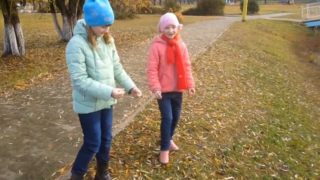 Кира и Соня решили сделать доброе дело. Kira and Sonya decided to do a good deed. смотреть онлайн