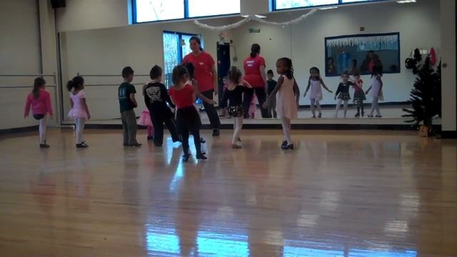 Gabriel's first tap/ballet class смотреть онлайн