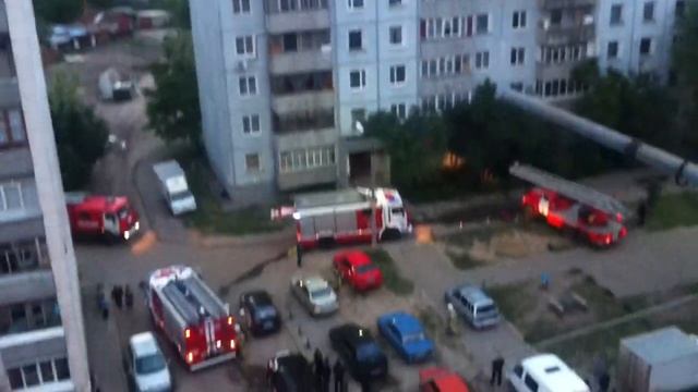 Пожар на Чапаева, Воронеж 3 июня 2012. Часть 2 смотреть онлайн