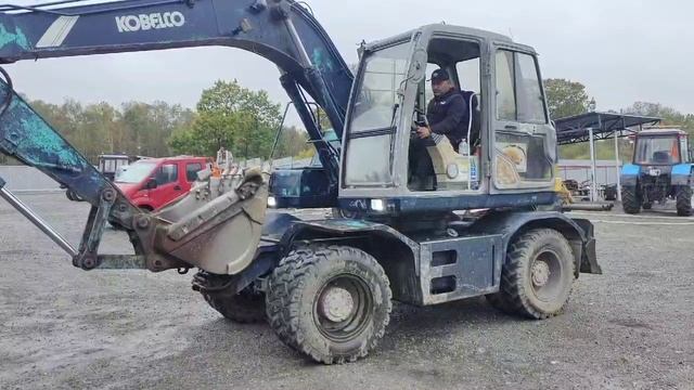 Тест-драйв колёсника Kobelco SK100W