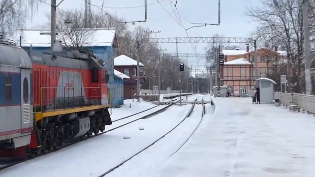 ТЭМ18ДМ-1245 с вагоном-лабораторией контактной сети на станции Сестрорецк смотреть онлайн