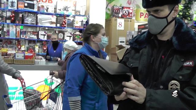 ДИКАЯ ОХРАНА И ПАРАШНИКИ МАГАЗИНА "СЕЗОН"... смотреть онлайн