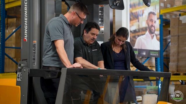 Jungheinrich EKX 516K Man-Up Turret Truck Demo смотреть онлайн