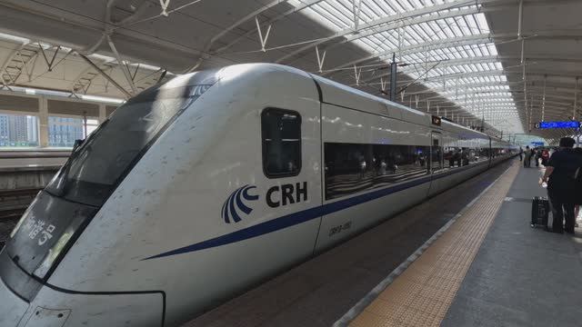 Китай, Фучжоу/Сямен (Xiamen/Fuzhou), Jul 2024, Электрички, Железнодорожный вокзал смотреть онлайн