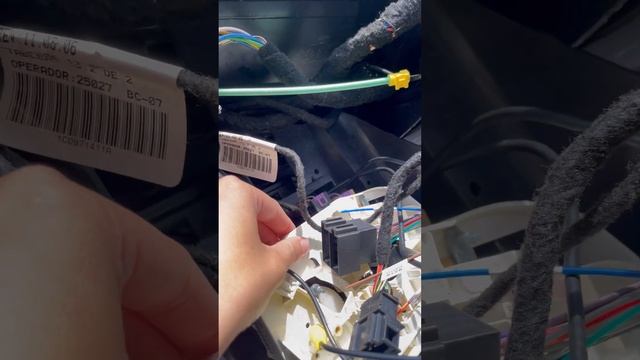 Volkswagen Beetle Touchscreen Radio Installation смотреть онлайн