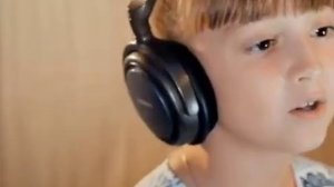 песня я девочка красивая мне все так говорят и всё мальчишки с нежностью в глаза мои глядя