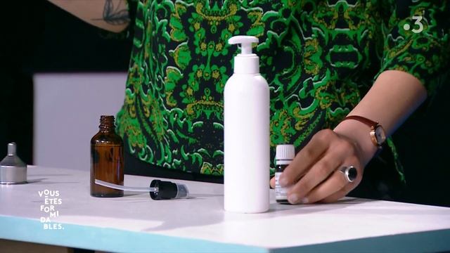 Fabriquer un démêlant naturel pour cheveux avec Rachel Dipinto, chroniqueuse Slow Cosmétique. смотреть онлайн