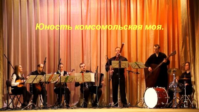 "Город над вольной Невой" муз. В.Соловьева-Седого, сл. А.Чуркина смотреть онлайн