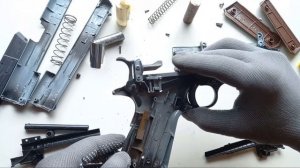 What's inside the Realistic Colt M1911 toy gun - disassembly and assembly - sa loob ng laruang bari