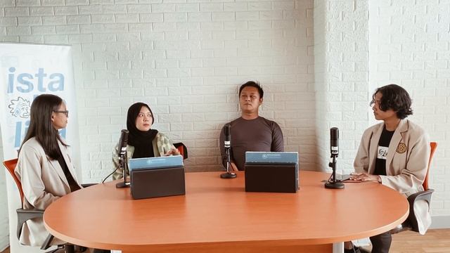 WAJIB TONTON!!!! Implementasi Teknologi Informasi Dalam Industri Radio смотреть онлайн