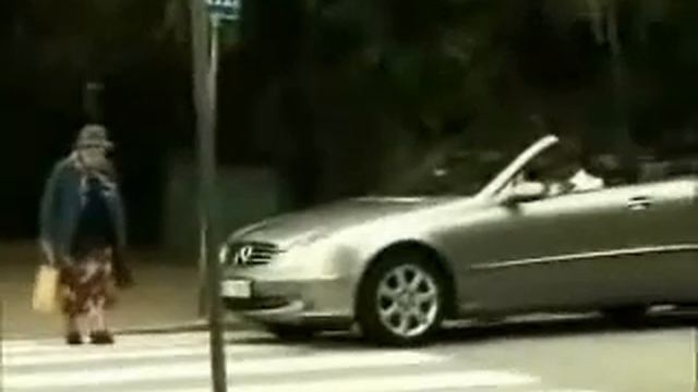 Granny sets off airbag смотреть онлайн
