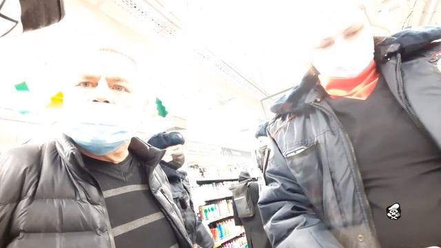 БЕЗГРАМОТНАЯ МУСОРША БЕЛОКОНЬ БОРЗЕЕТ В ПЕРЕКРЁСТКЕ И ТВОРИТ ТРЭШАК... смотреть онлайн