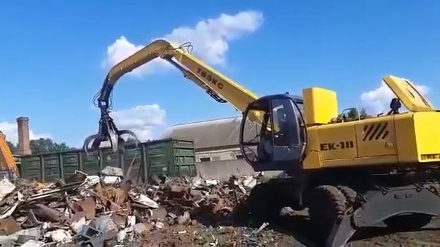 Новый грейфер SG.MMG.1-600 на перегружателе ТВЭКС смотреть онлайн