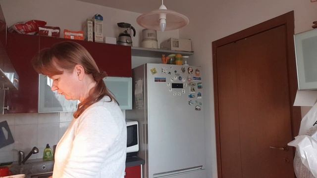 ЗНАКОМСТВО С 2 МЯ СОБАКАМИ / ВЫГОНИТЕ С КУХНИ МЕНЯ)) смотреть онлайн