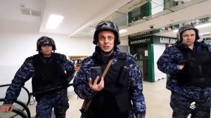 БОРЗЫЙ РОСГВАРДЕЕЦ В ТУХЛОЙ АЗБУКЕ ВКУСА.