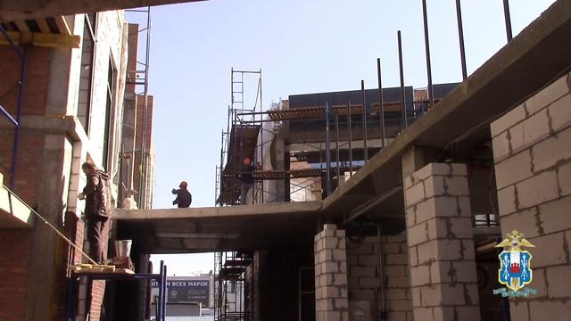 Правоохранители провели очередной рейд по выявлению фактов нарушения миграционного законодательства смотреть онлайн