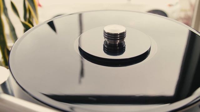 Cleaning your Vinyl Records: ProJect VC-E vs SpinClean - Is It Worth It? смотреть онлайн