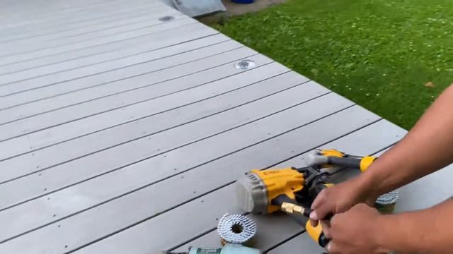 dewalt 60 v. Flex volt compressor смотреть онлайн