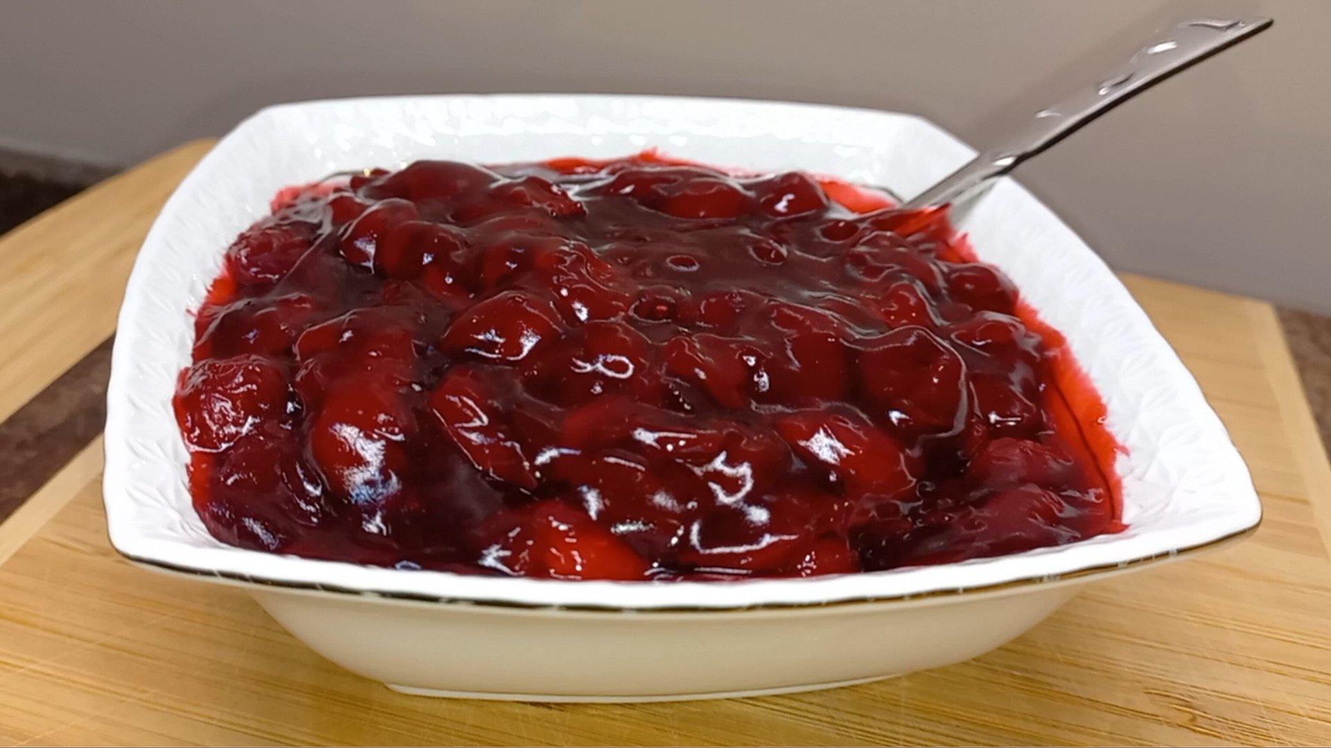 Идеальная вишневая начинка для любой сладкой выпечки! Начинка для сладких пирогов и пирожков смотреть онлайн