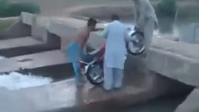 Как помыть поезд смотреть онлайн