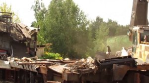 Резка и разделка вагона электрички на металлолом. Утилизация вагона.