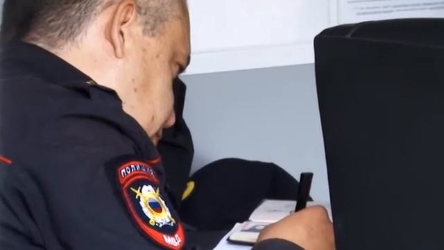 ТАКСИСТЫ-НЕЛЕГАЛЫ смотреть онлайн