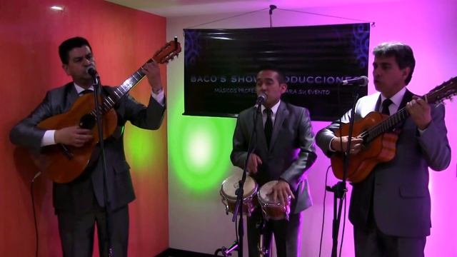 TRIO DE CUERDAS EN BOGOTA "PIEL CANELA" BOBBY CAPO смотреть онлайн