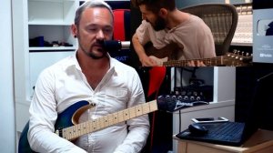 Умеет ли играть на гитаре Brad Delson из группы Linkin Park?