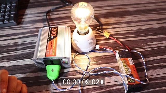 Drone Battery 220 watt inverter पर इतना Backup कैसे दे सकती है смотреть онлайн