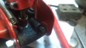 Так правильно пользоваться подкатным домкратом