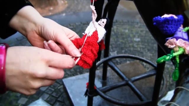 KNIT THE CITY YARNSTORM ROYAL OPERA HOUSE