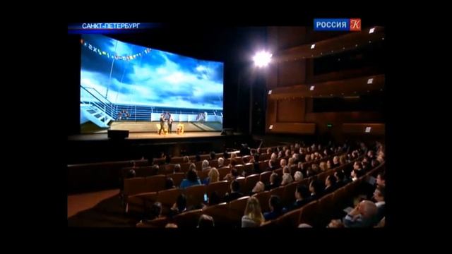 Ralph Fiennes Delivers Speech In Russian