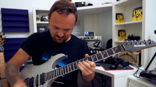 Fredguitarist учит соло из Megadeth - Tornado of souls