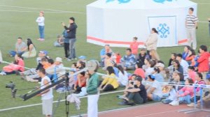 2013 Чингис Раднаев, популярный бурятский певец поет на Хамаг Монгол в Бурятии, Улан-Удэ