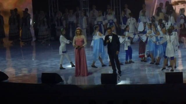 Руслан Алехно и Алина Стельмакова Две сестры Беларусь и Россия" V Форум регионов Беларуси и России смотреть онлайн