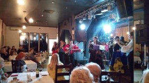 "Давай присядем и поговорим"