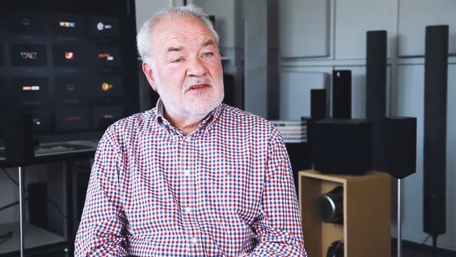 LOEWE Subwoofer 300 - Powerful base смотреть онлайн