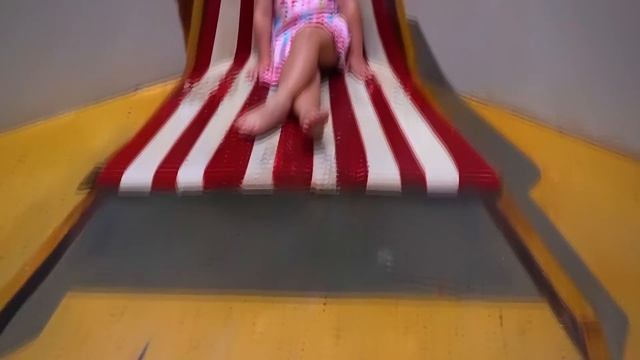 Anna and papa Art in Paradise Museum Bangkok смотреть онлайн