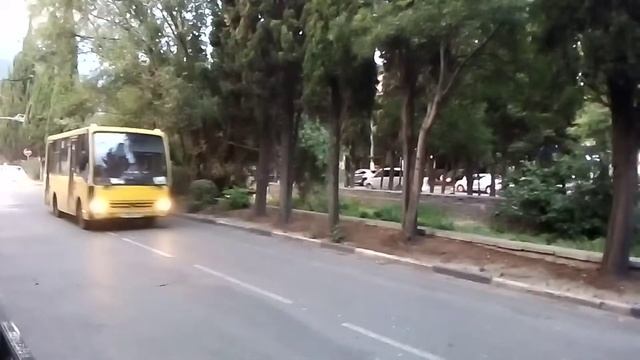 Троллейбус СВАРЗ-МАЗ-6275 в Ялте смотреть онлайн