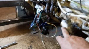 САМОДЕЛЬНЫЙ СТАПЕЛЬ ДЛЯ КАБИНЫ ГРУЗОВИКА KIA K3000.