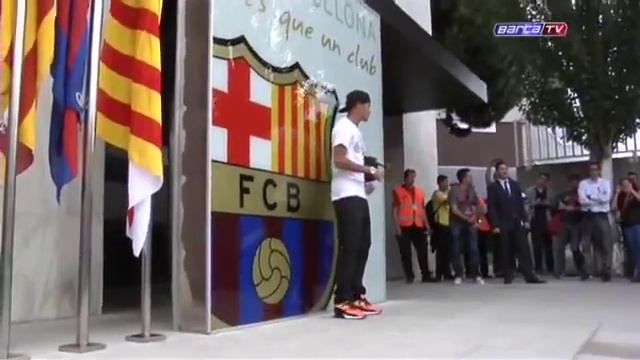 FC Barcelona-Фотосессия Неймара!Фотоссесия Неймара в новом клубе Барселоне! смотреть онлайн