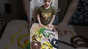 Распаковка змеи. ШОК! Полное ведро змей😱