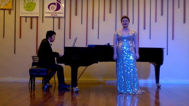 "Bester Jüngling" from Der Schauspieldirektor (Mozart) ไนซ์ смотреть онлайн