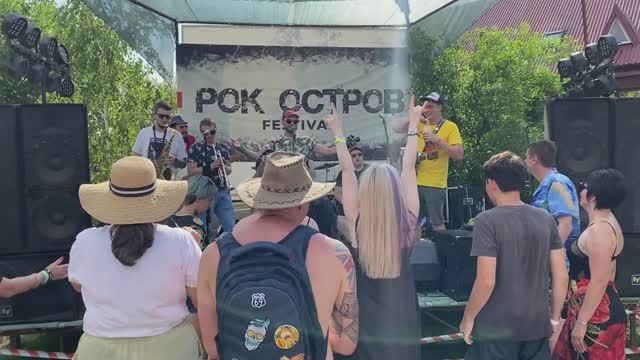 Doodle - Кубань (live in Рок Остров 2022) смотреть онлайн