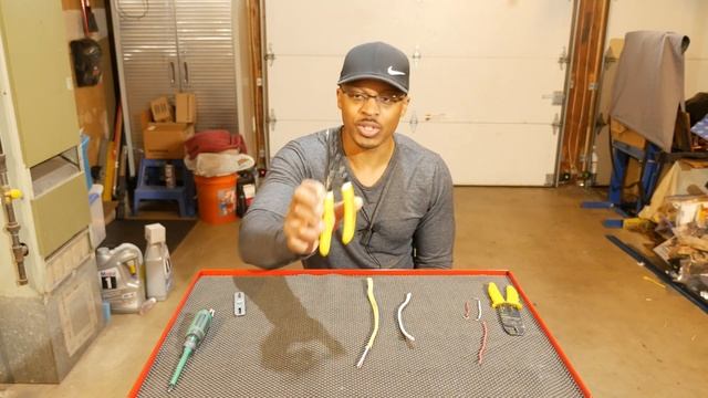 Klein K1412 Wire Cutter and Stripper Review смотреть онлайн