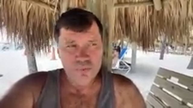 Стрим из Майами. Я сейчас позавтракаю и выйду в эфир . смотреть онлайн