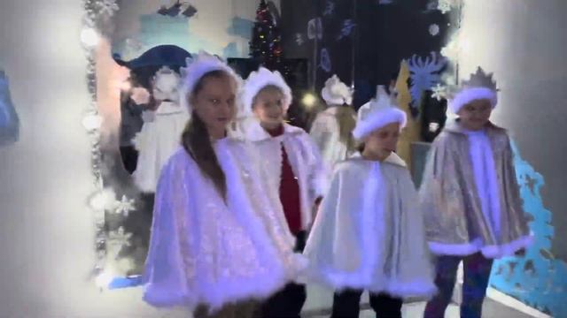 Дом моды Деда Мороза смотреть онлайн